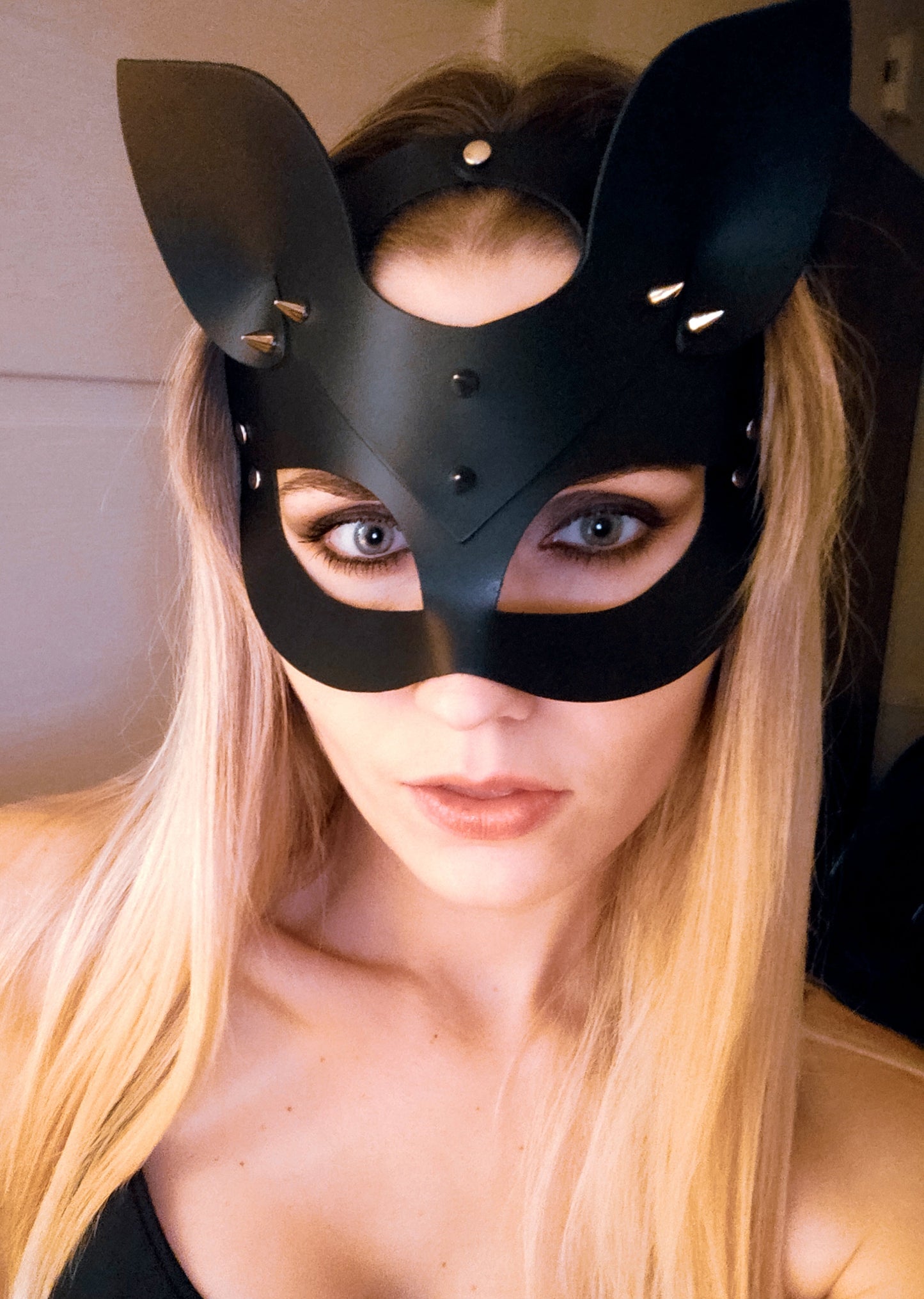 Sexy Leather Mask Catwomen with Studs - 03